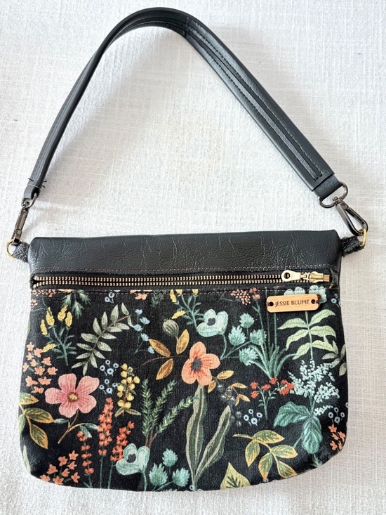 Jessie Blume Handbags - Jessie Blume NWOT Small Boho Handmade Floral Shoulder Bag Canvas Leather Purse